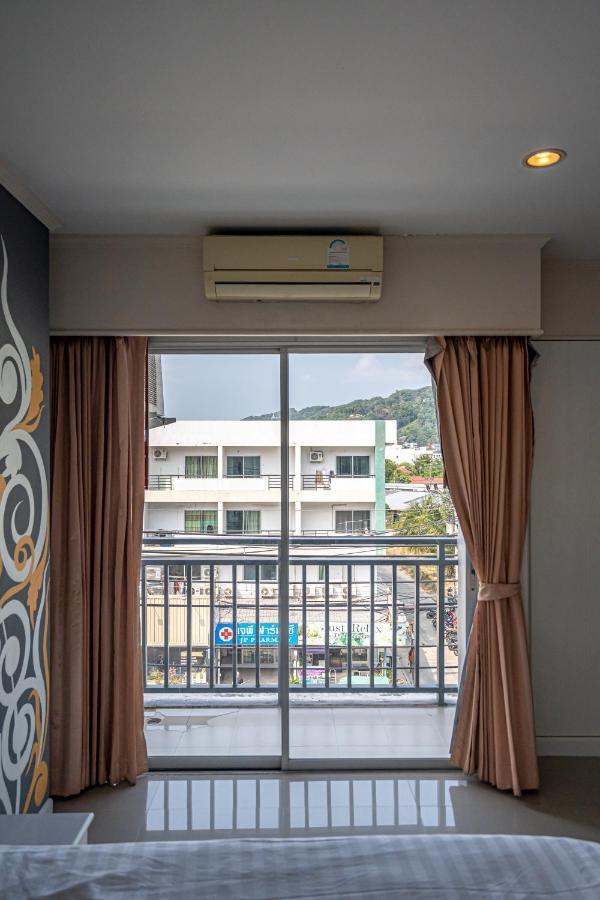 Santi White House Patong Hotel Exterior photo