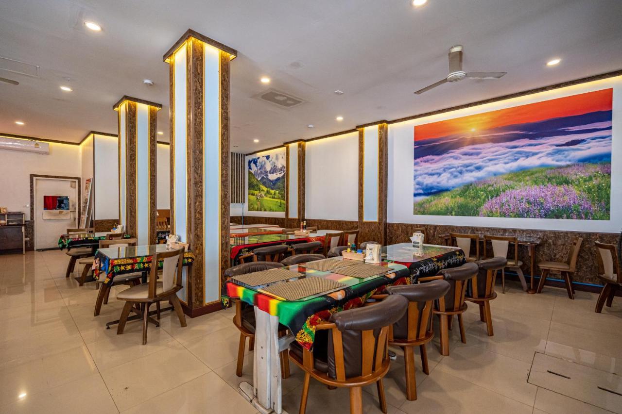 Santi White House Patong Hotel Exterior photo